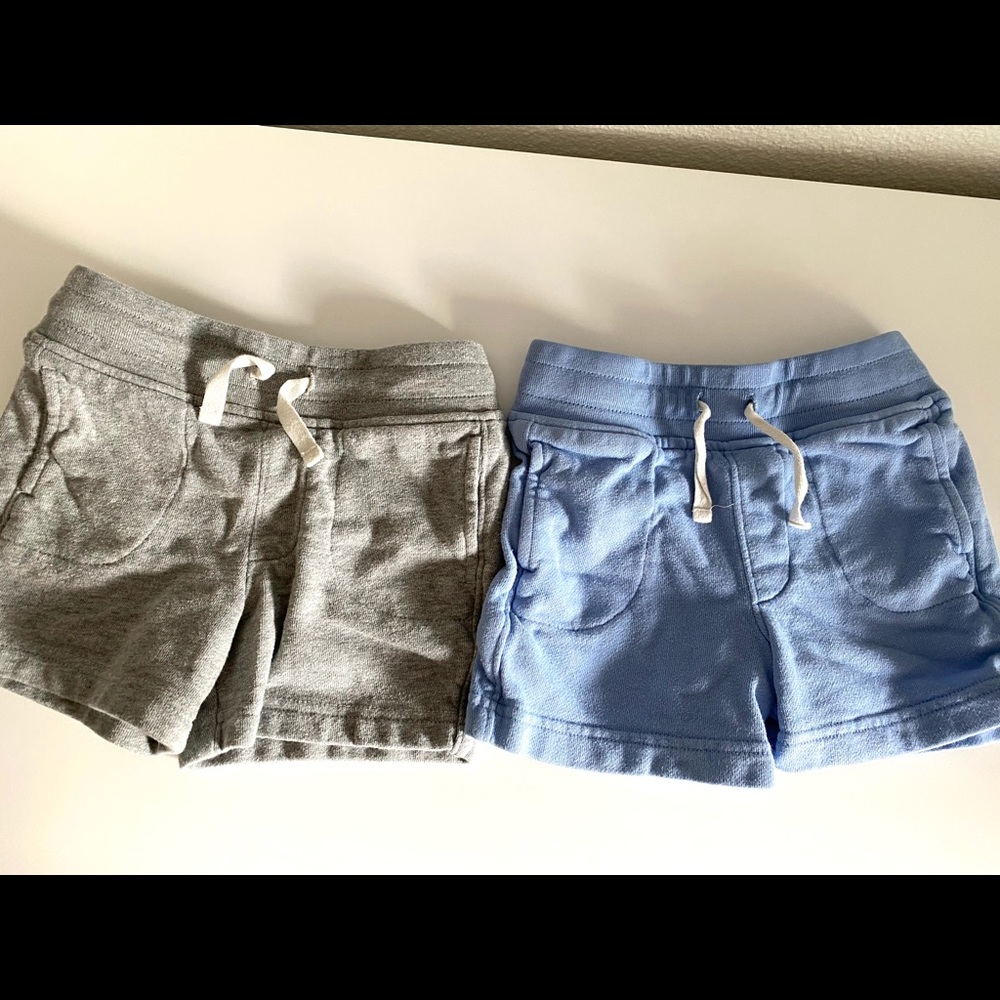 primary track shorts 2T - 2 pairs for 25!